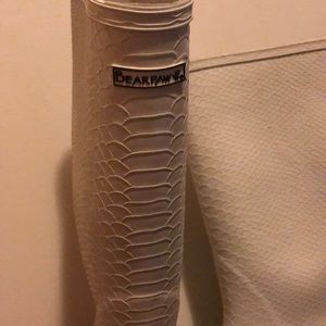 Bearpaw rain boots!!!!!